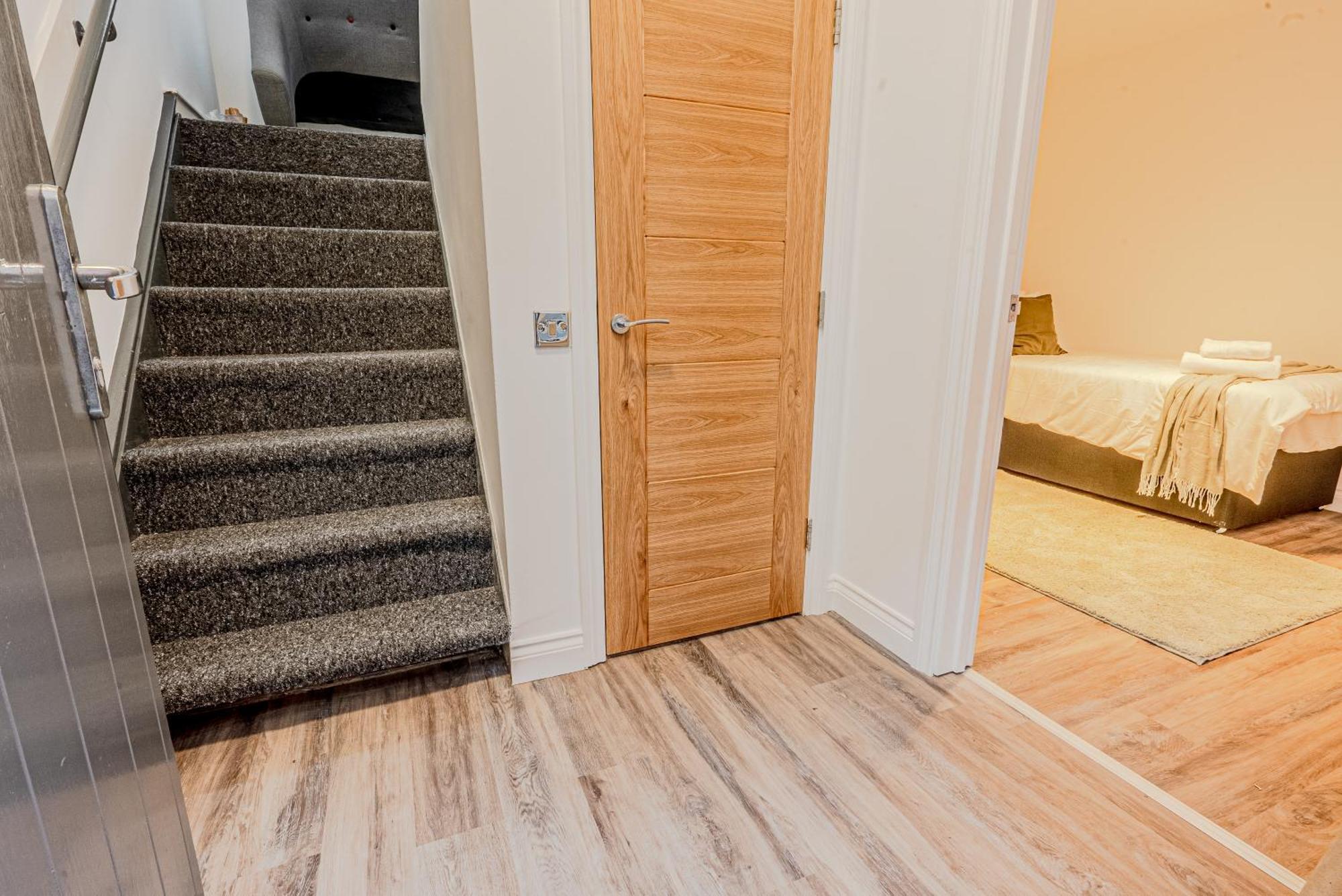 Apartment Stunning Three Bedroom Townhouse In The Jewellery Quarter, Centre Sleeps 5- Free Parking Birmingham