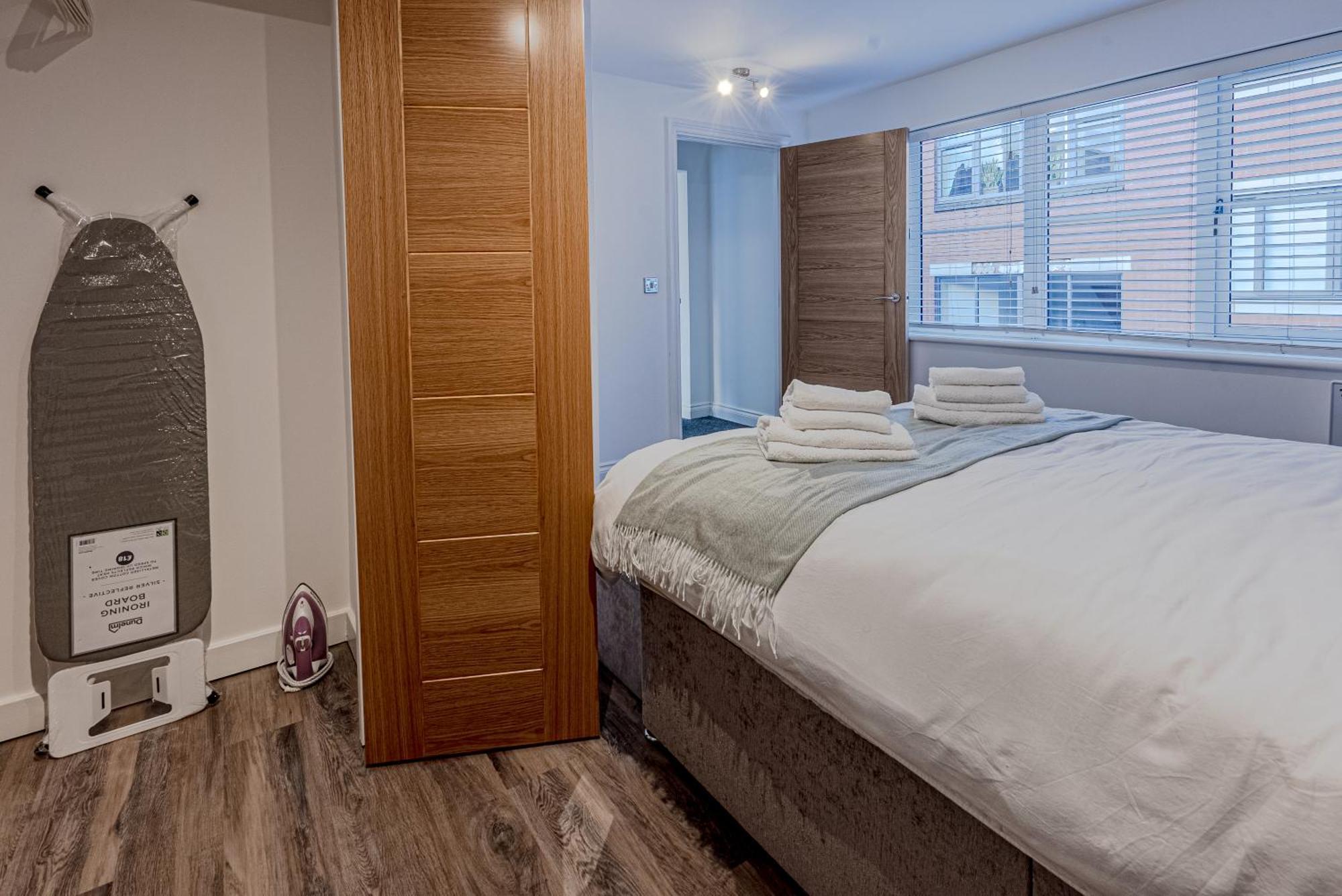 Apartment Stunning Three Bedroom Townhouse In The Jewellery Quarter, Centre Sleeps 5- Free Parking