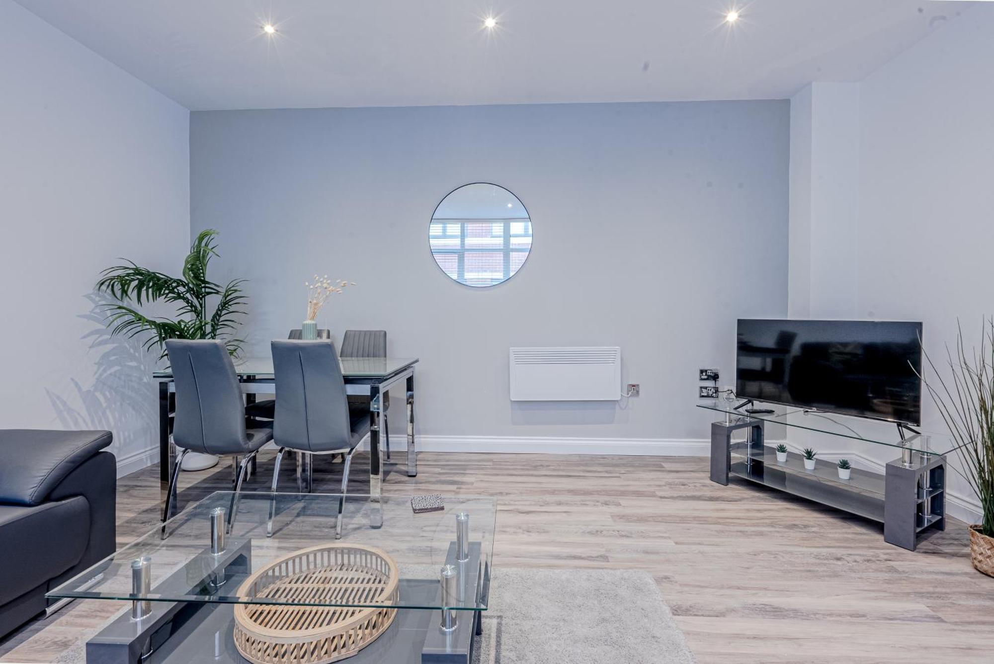 Stunning Three Bedroom Townhouse In The Jewellery Quarter, Centre Sleeps 5- Free Parking Apartment Birmingham