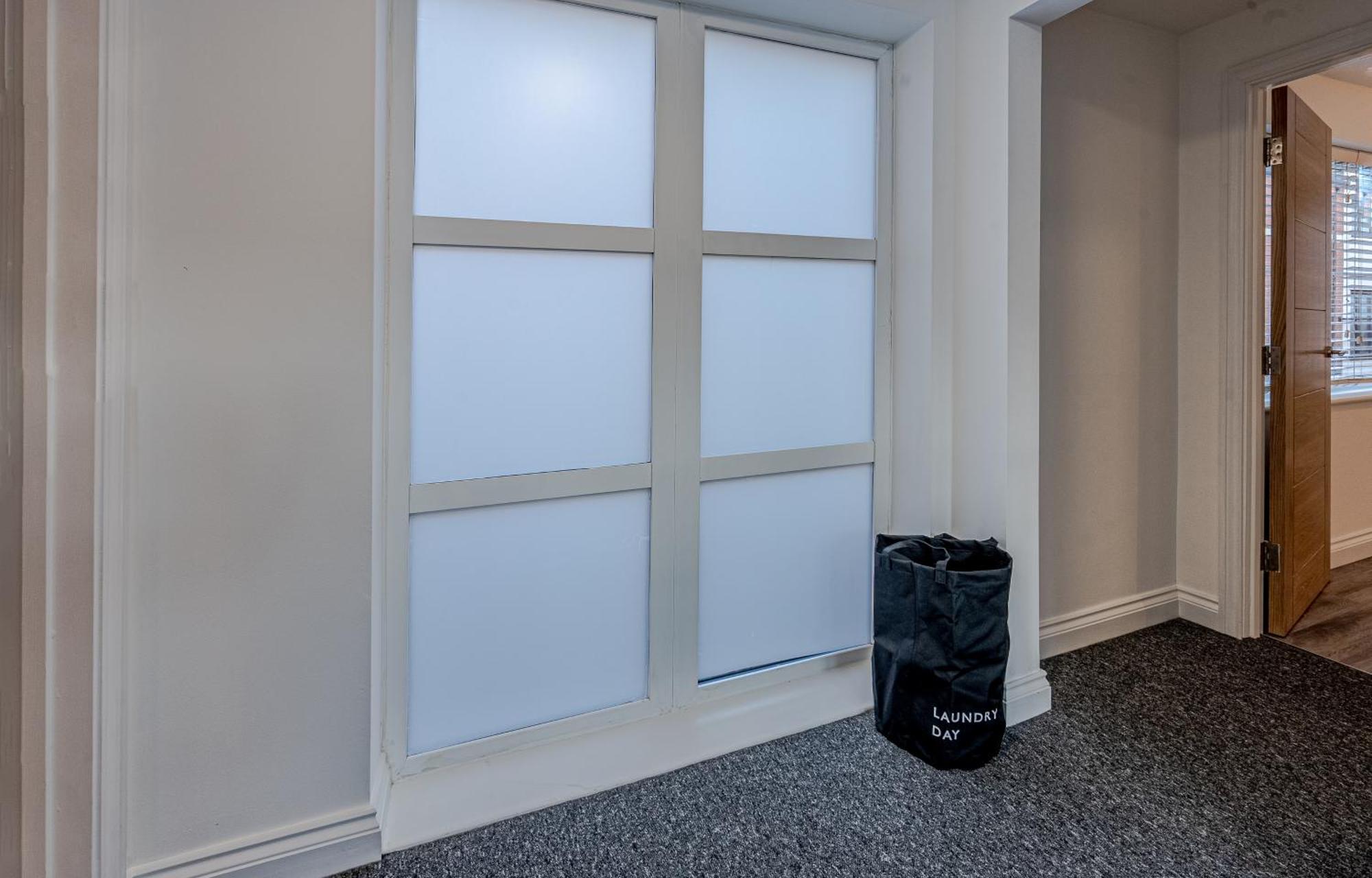 Apartment Stunning Three Bedroom Townhouse In The Jewellery Quarter, Centre Sleeps 5- Free Parking Birmingham