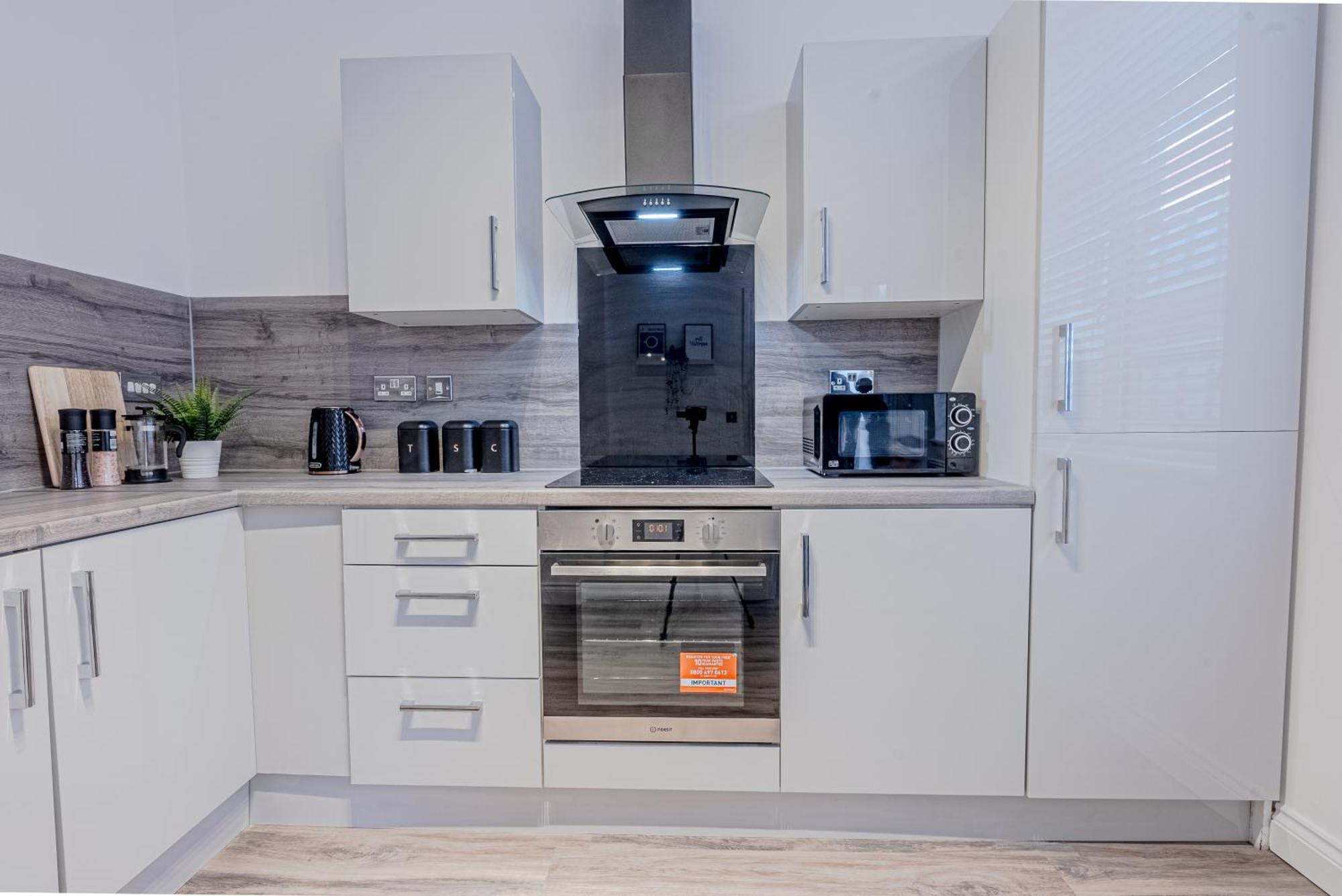 Stunning Three Bedroom Townhouse In The Jewellery Quarter, Centre Sleeps 5- Free Parking *